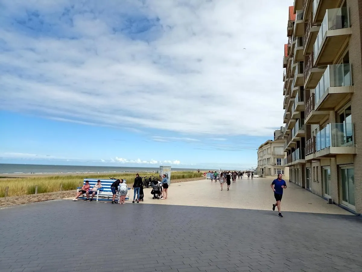 Apartment Studio Ross, Zonnig En Gezellig En Vlakbij De Zee Middelkerke